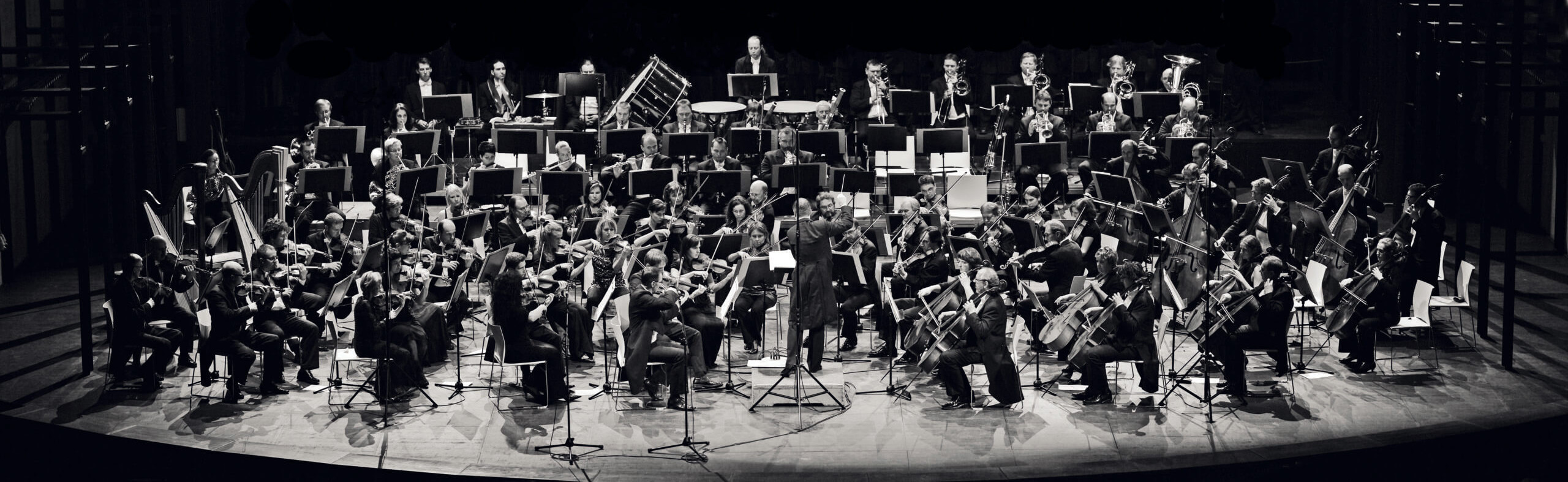 Orchestr JFO Gong scaled 2