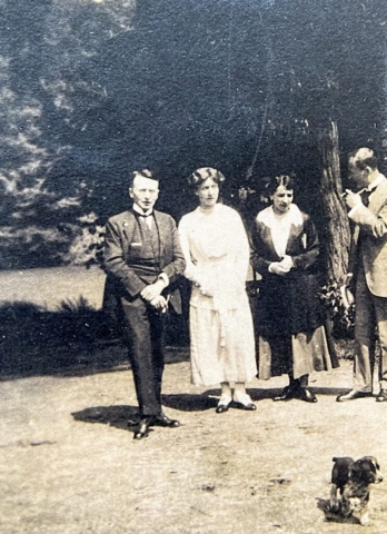 Hist.foto srpen 1921 K.Kraus Sidonie Nadherna D. Pejacevic K.Nadherny 742x1024