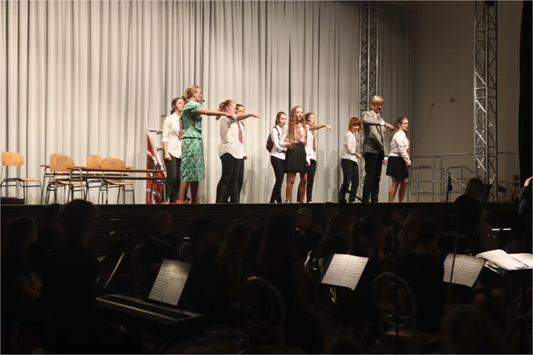 LVHF 2023 | Koncerty pro ZŠ | Dětská opera „Psí svět“ – Orchestr žáků ZUŠ Veveří | Zámecká jízdárna Lednice 2.10.2023