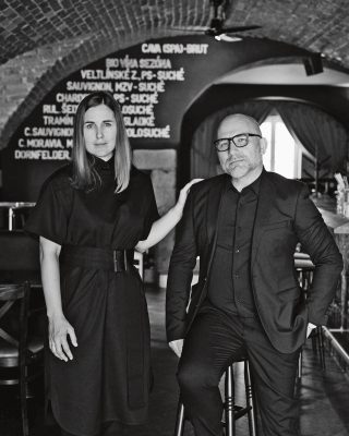 PORTRET Zuzana Ambro a Premek Kokes Marcus Cafe portrait TomasHavel 8